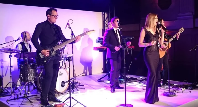 version 2000 dsc 1895